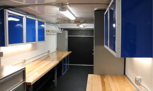 USCG拖车内部、后视显示表柜、机组储物柜和蓝CTECH柜存储
